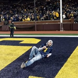 Meet your Posher, Chris